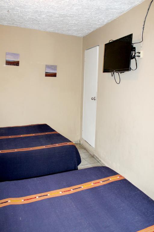 Ximenas Guest House San Salvador Exteriör bild