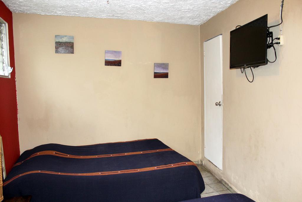 Ximenas Guest House San Salvador Exteriör bild