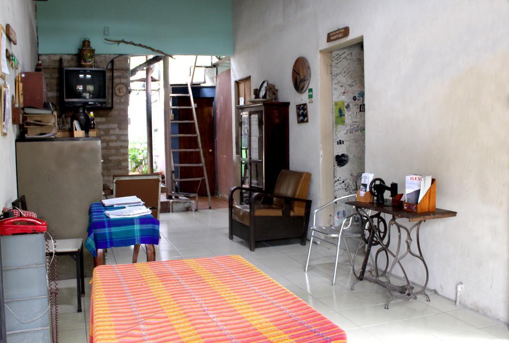Ximenas Guest House San Salvador Exteriör bild