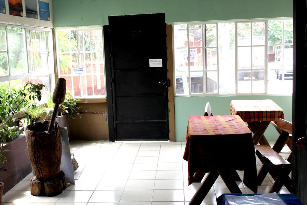 Ximenas Guest House San Salvador Exteriör bild