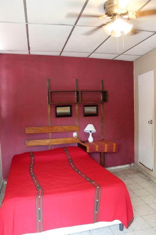 Ximenas Guest House San Salvador Exteriör bild
