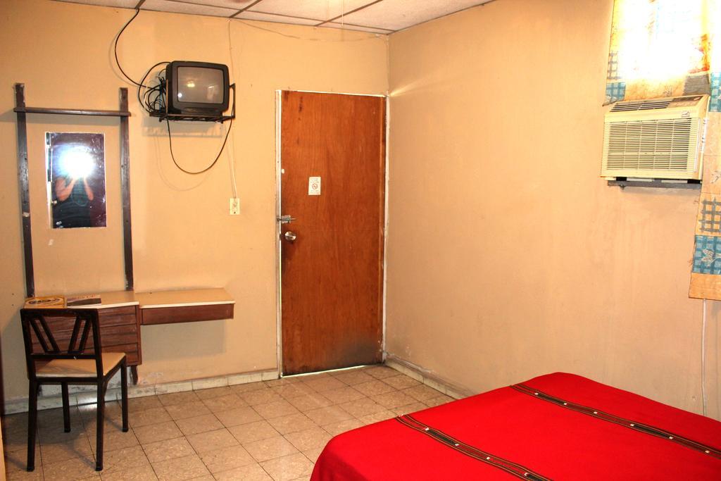 Ximenas Guest House San Salvador Exteriör bild