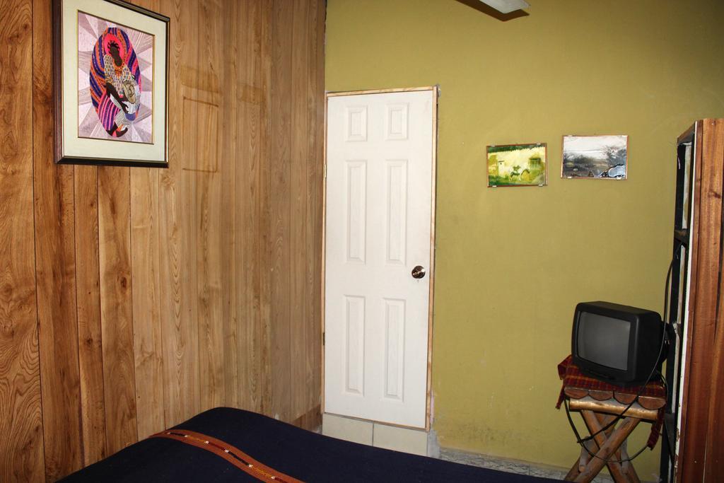 Ximenas Guest House San Salvador Exteriör bild
